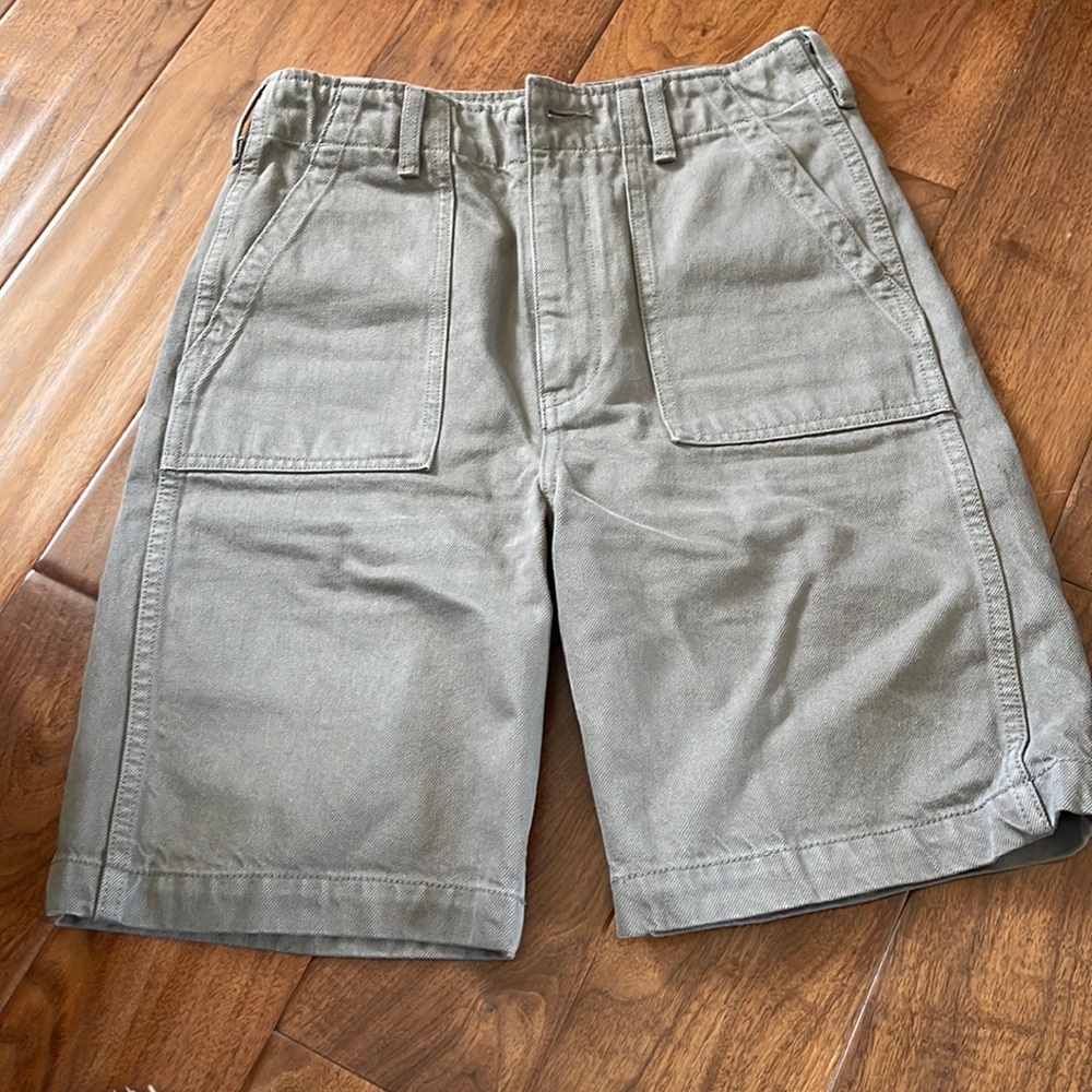 Aritzia Bermuda shorts